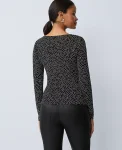 dotted-v-neck-top-imrKhIkH-0.webp