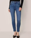 mid-rise-skinny-jeans-in-class-mggTGMOW-0.webp
