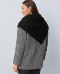 oversized-triangle-wrap-scarf-EJsYCpLN-0.webp