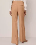 the-flare-trouser-mdash-curvy-RQvsfVyZ-0.webp