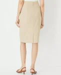 the-seamed-pencil-skirt-in-bi-upbKvYDr-0.webp